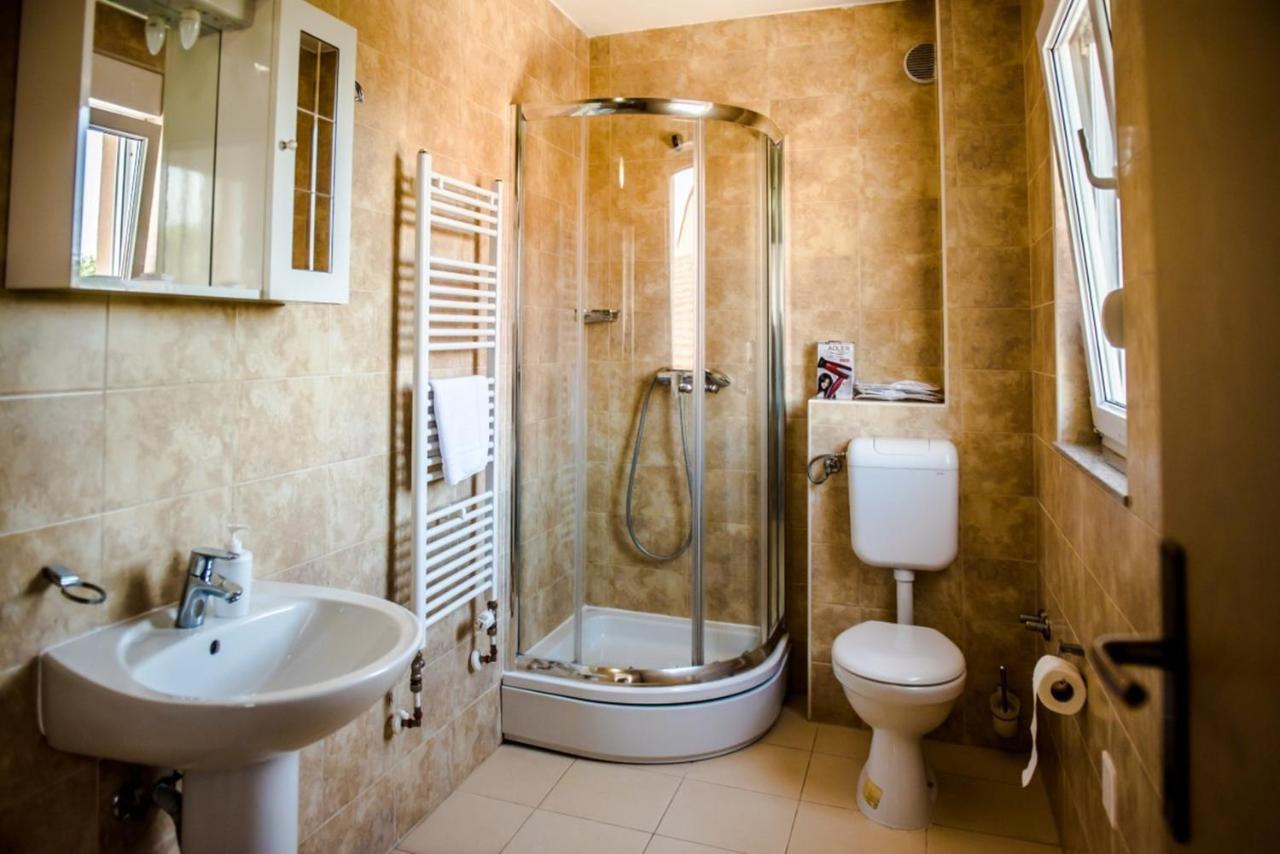 Hotel Villa Monako Međugorje Esterno foto